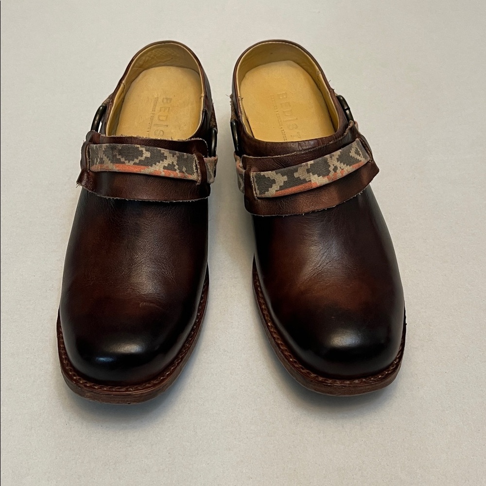 BED|STU TRIAD DISTRESSED BROWN LEATHER HARNESS MULE WOMENS SIZE 7